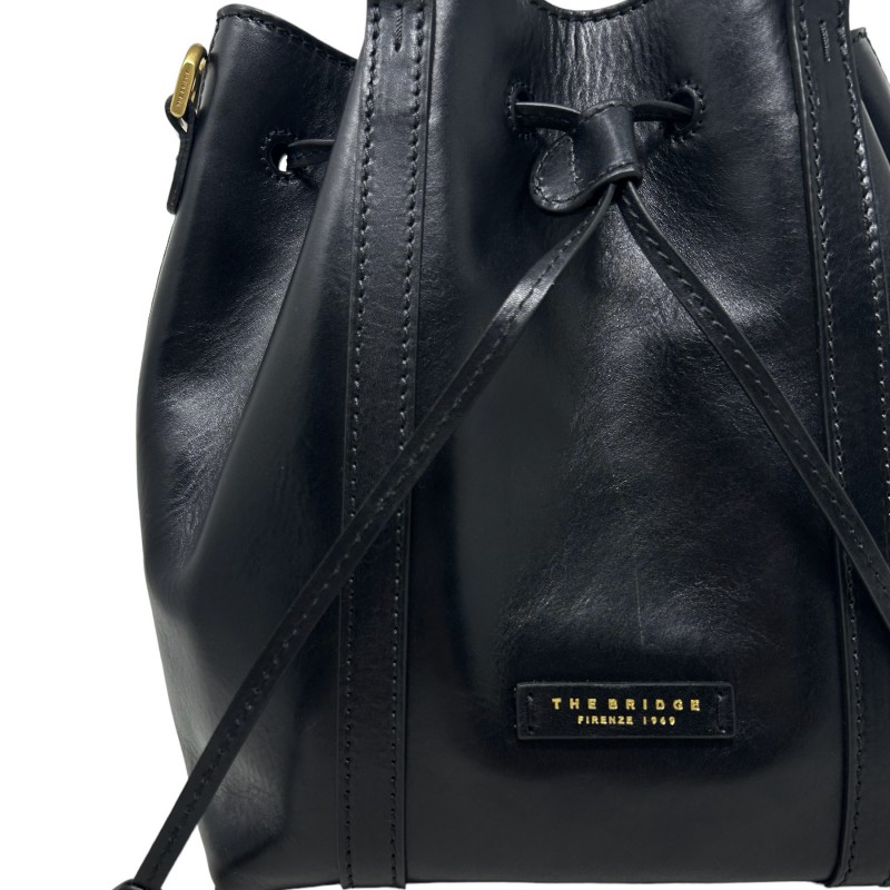 bucket bag sac seau the bridge noir  detail