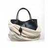 sac surprise dans sa housse