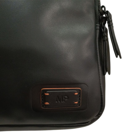Marta Ponti sac à dos business noir vue de détail