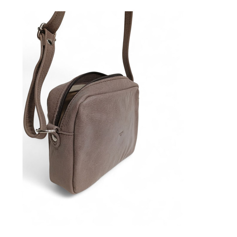 Sac travers cuir brillant made in france by FRANDI taupe vue coté