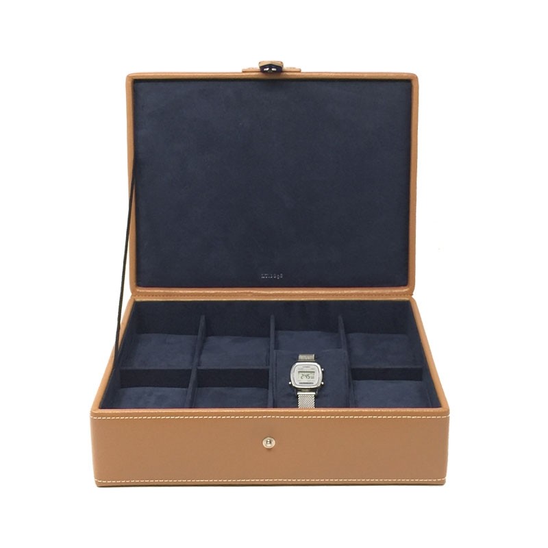 LE TANNEUR Boite 8 Montres 